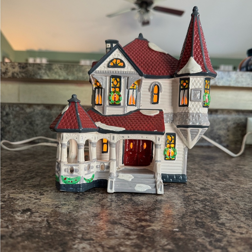 Dept 56 "Queen Anne Victorian"‎ American Architecture Series-Snow Village, 1990